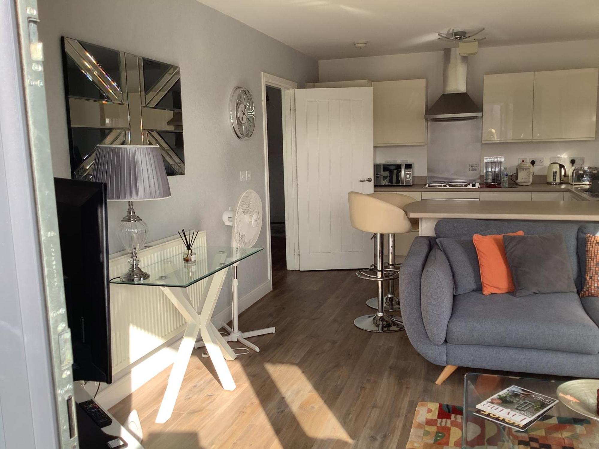 Luxury Riverside 2 Bedroomed Apartment With Balcony Νιούπορτ Εξωτερικό φωτογραφία